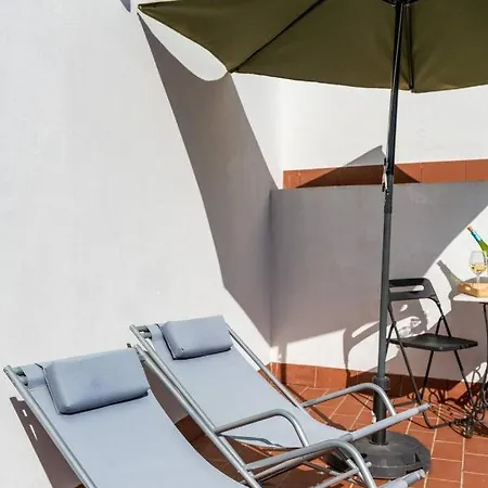 Deluxe Terrace. Alameda *
